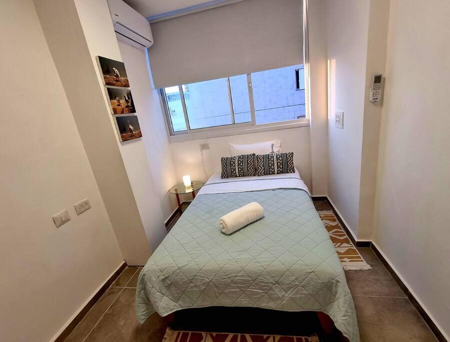 Beautiful 2-Bedroom Sea-View Apartment 内坦亚 外观 照片