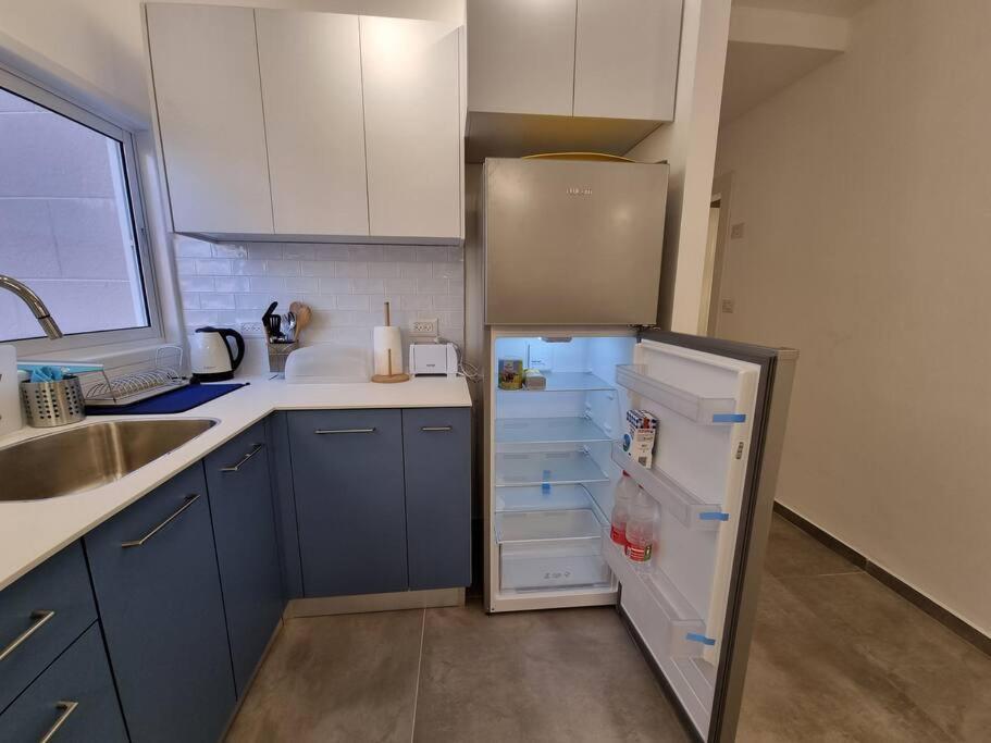 Beautiful 2-Bedroom Sea-View Apartment 内坦亚 外观 照片